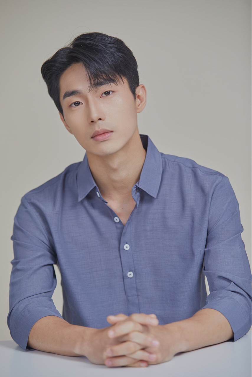 제이4